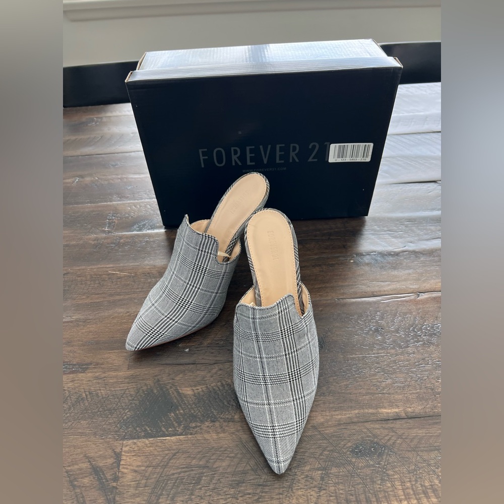 Forever 21 Black & White Plaid Pointed Mules